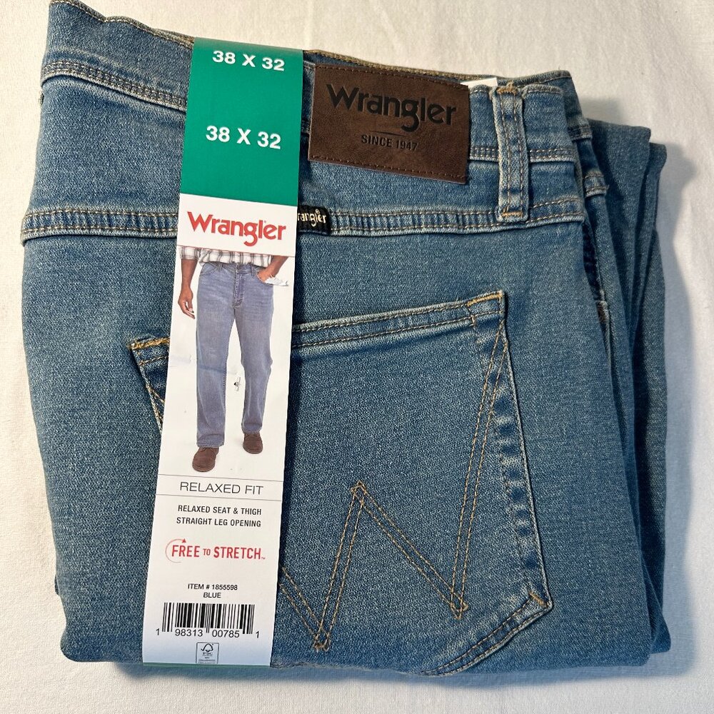 Wrangler Men's Jean Size 38X32 Blue Stretch Relax Fit Straight Leg Casual (NEW)